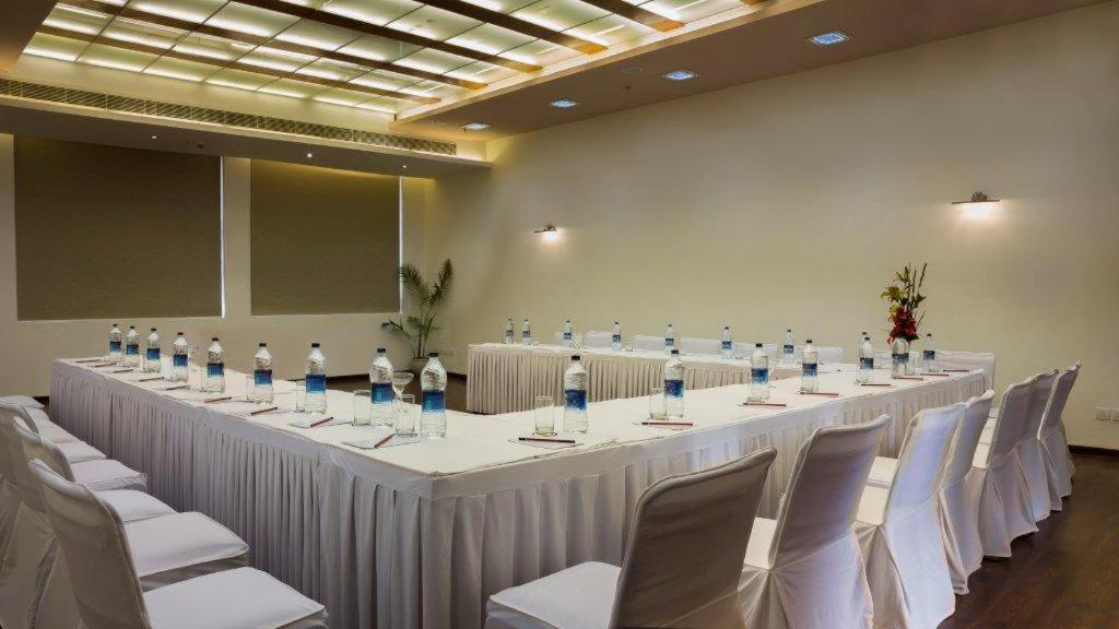 Club Florence Gurgaon Eksteriør billede